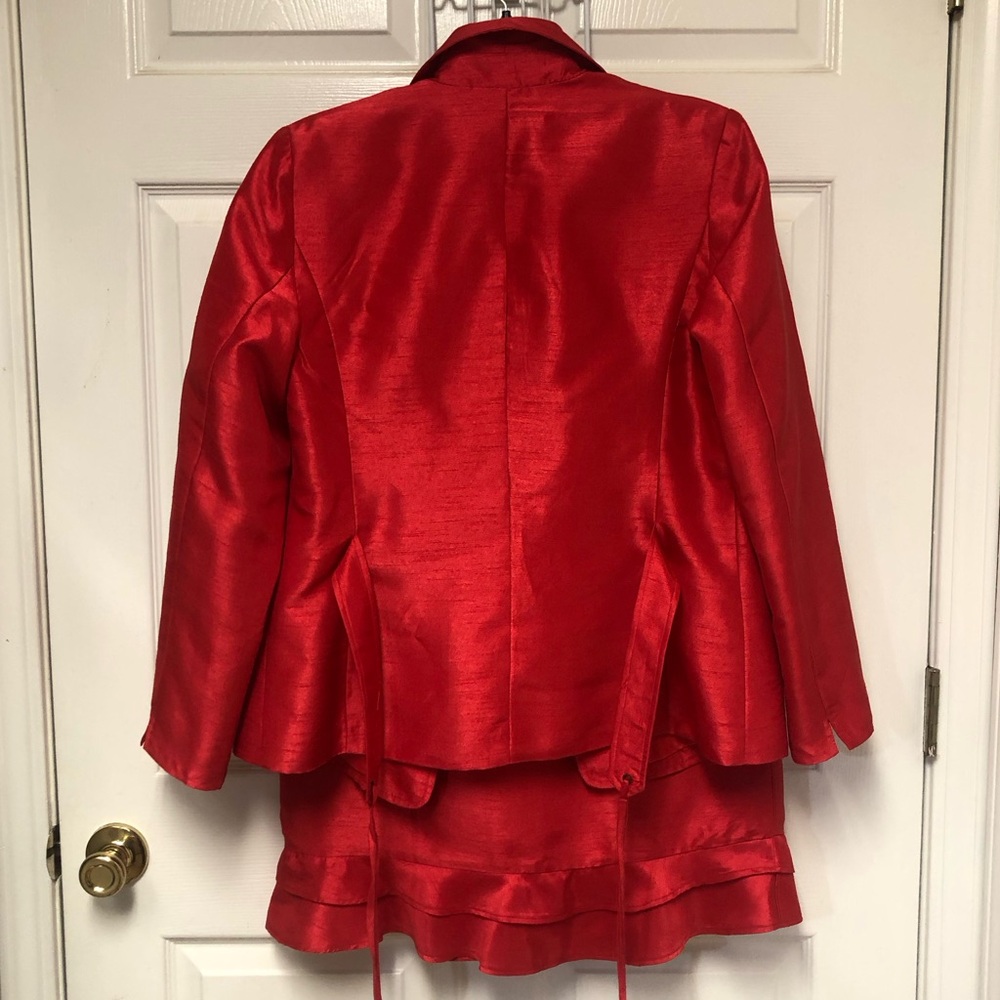 Allyson Cara Red Two-Piece Satin Suit - Picture 8 of 15